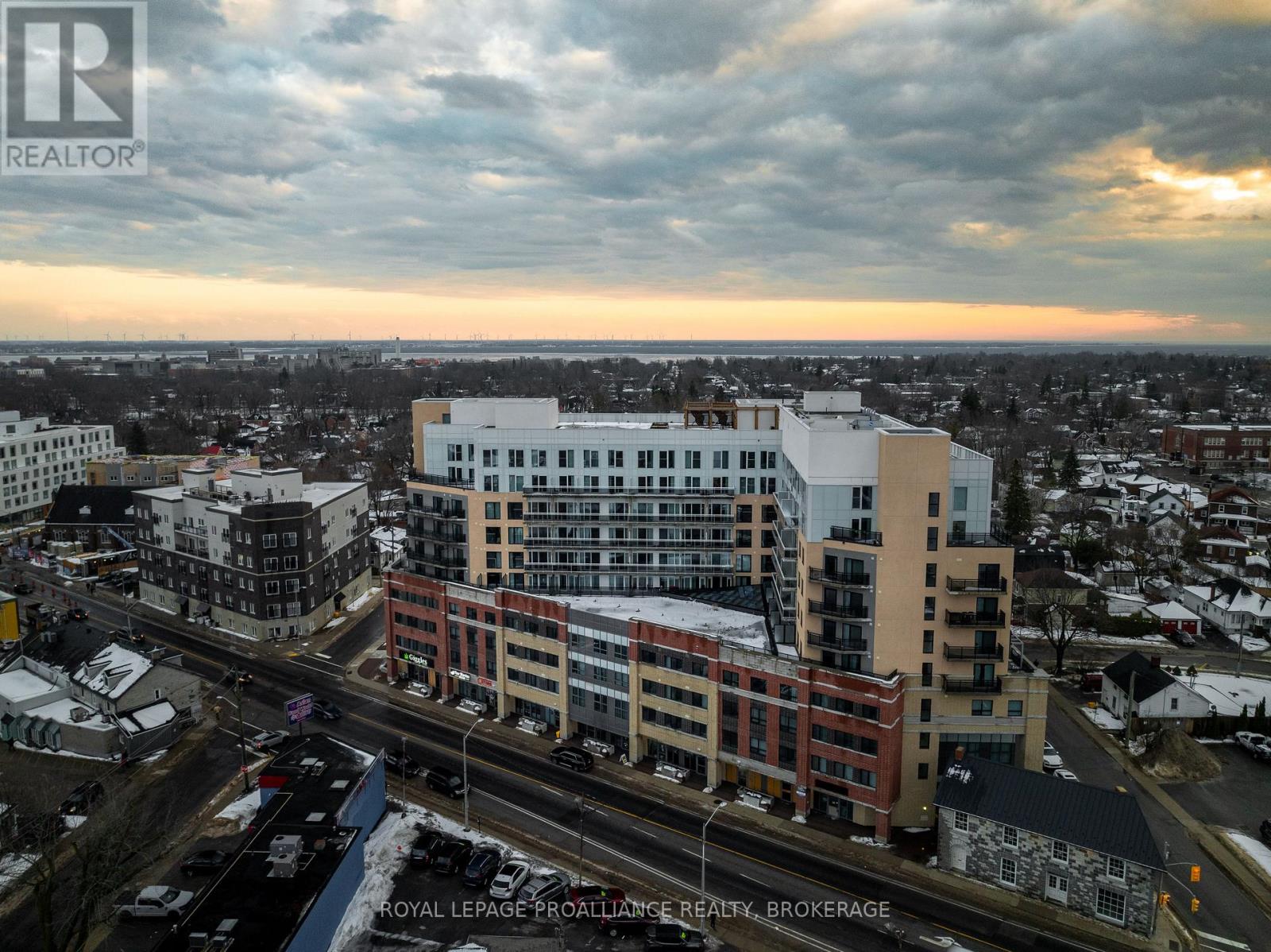 224 - 652 Princess Street, Kingston, Ontario  K7L 1E5 - Photo 2 - X12691258