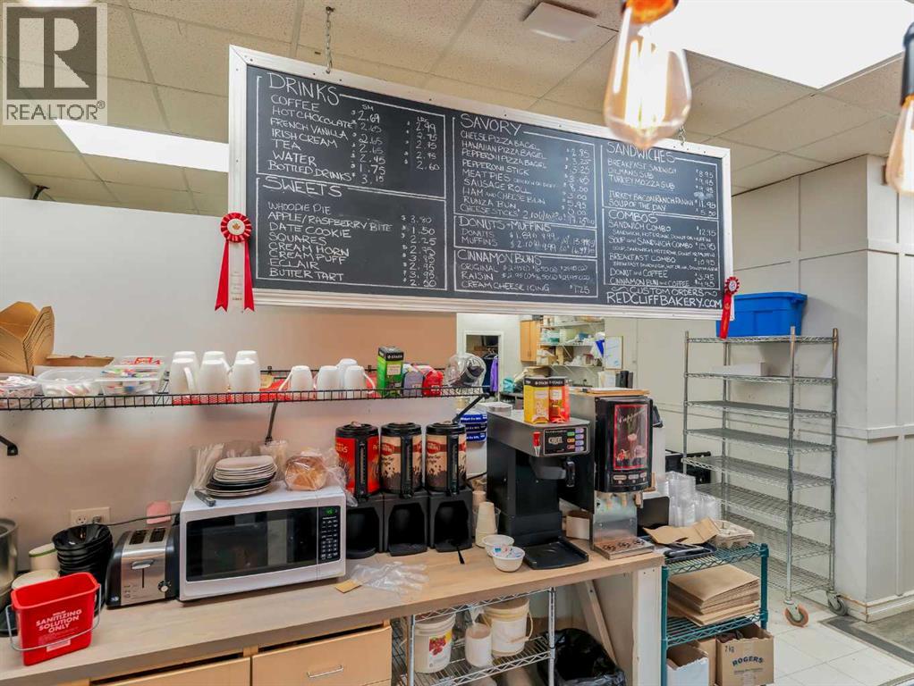 8 3 Street Se, Redcliff, Alberta  T0J 2P0 - Photo 7 - A2278360