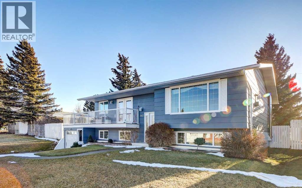 762 Lebel Street, Pincher Creek, Alberta  T0K 1W0 - Photo 2 - A2277520