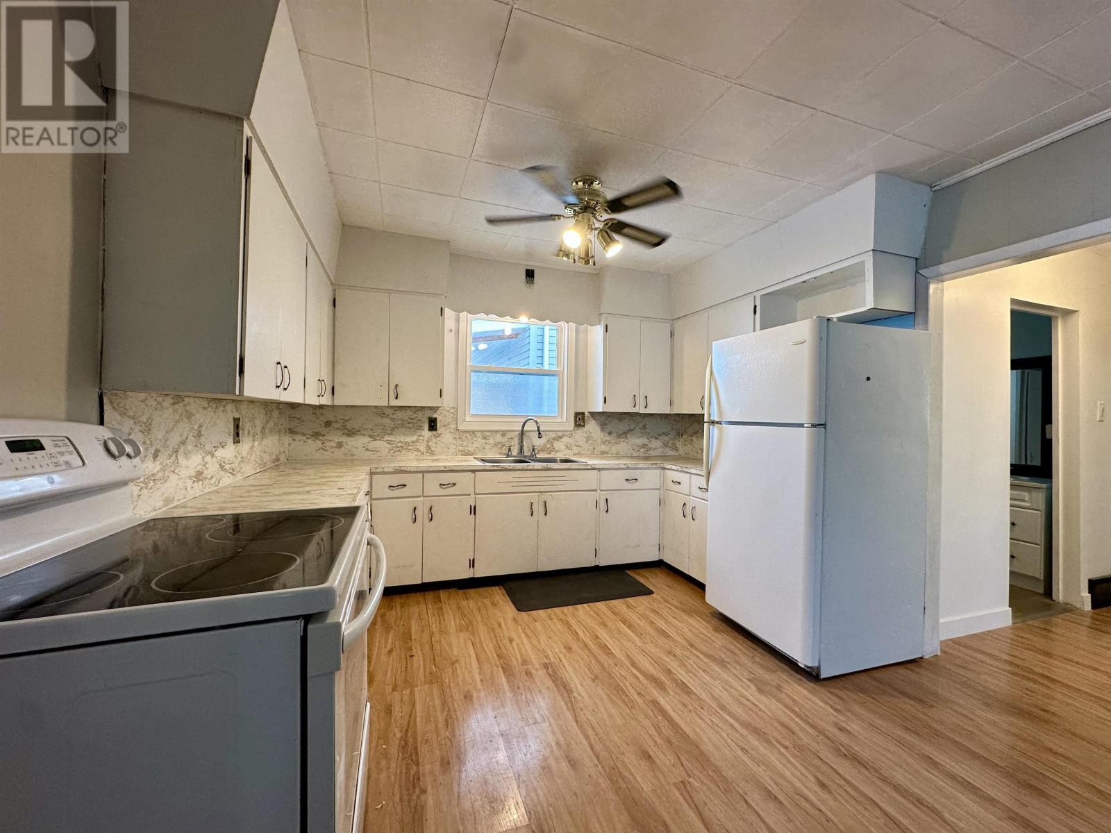 1102 Scott St, Fort Frances, Ontario  P9A 1J6 - Photo 11 - TB253678