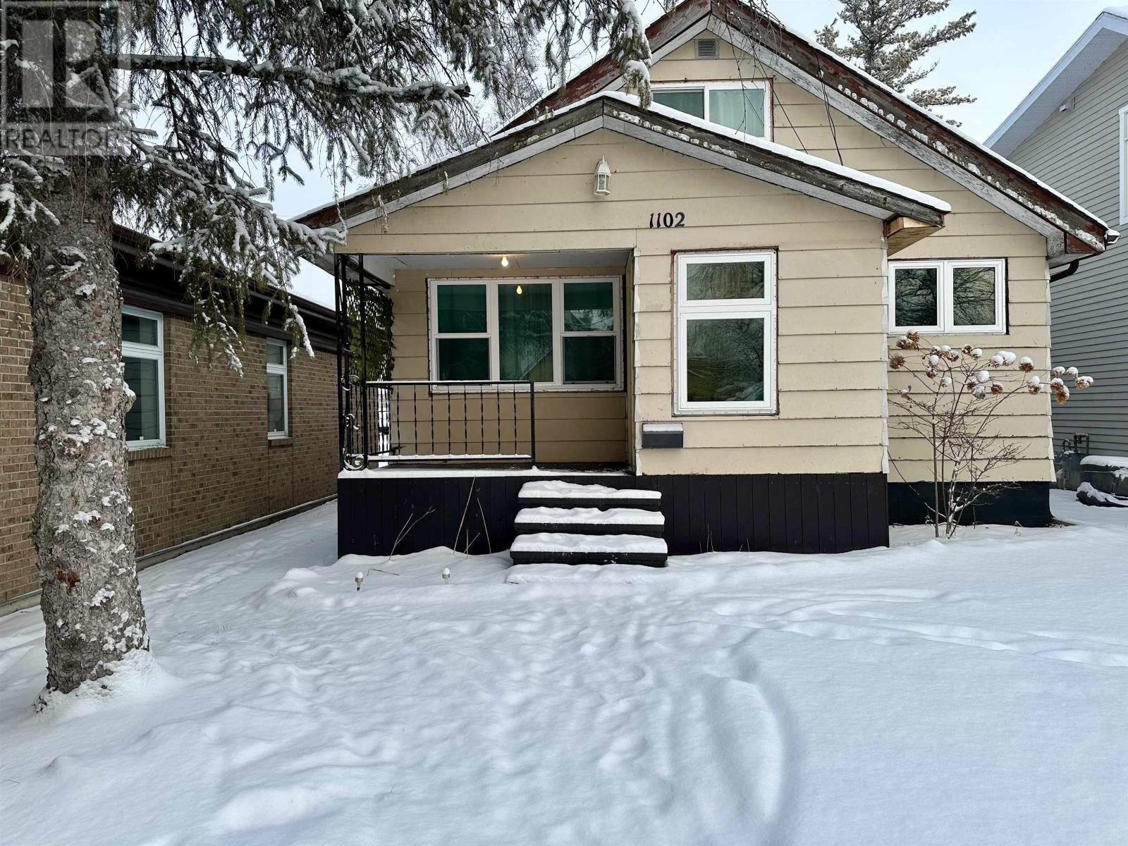 1102 Scott St, Fort Frances, Ontario  P9A 1J6 - Photo 2 - TB253678