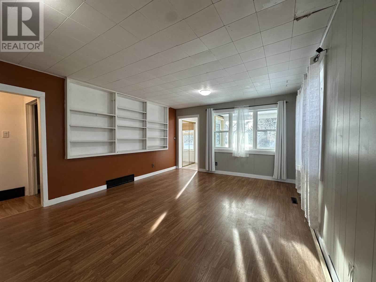 1102 Scott St, Fort Frances, Ontario  P9A 1J6 - Photo 4 - TB253678