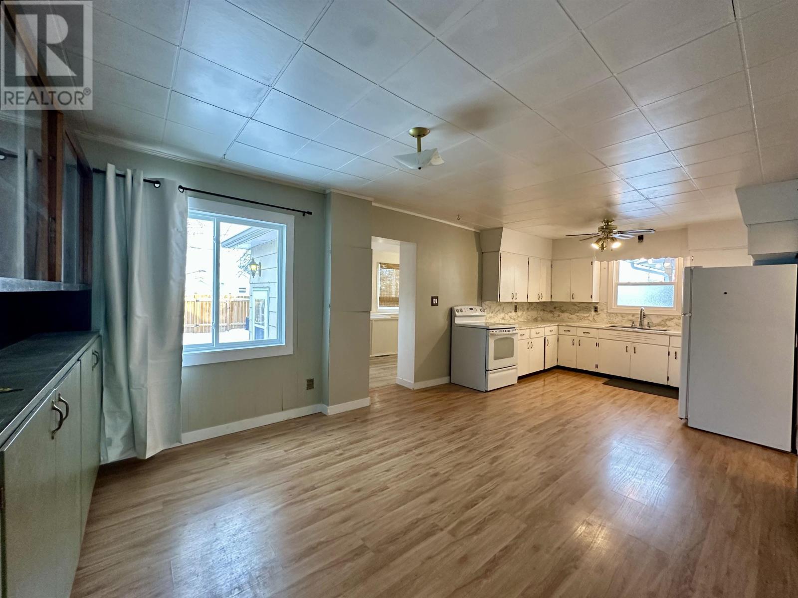 1102 Scott St, Fort Frances, Ontario  P9A 1J6 - Photo 9 - TB253678