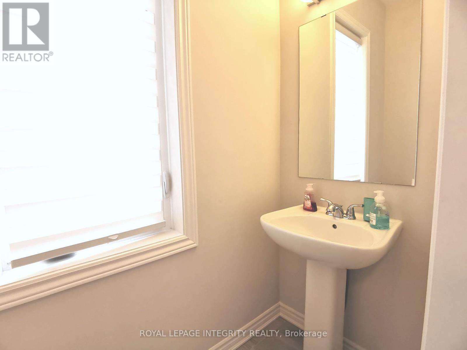 52 Focality Crescent, Ottawa, Ontario  K2J 6W8 - Photo 4 - X12691322