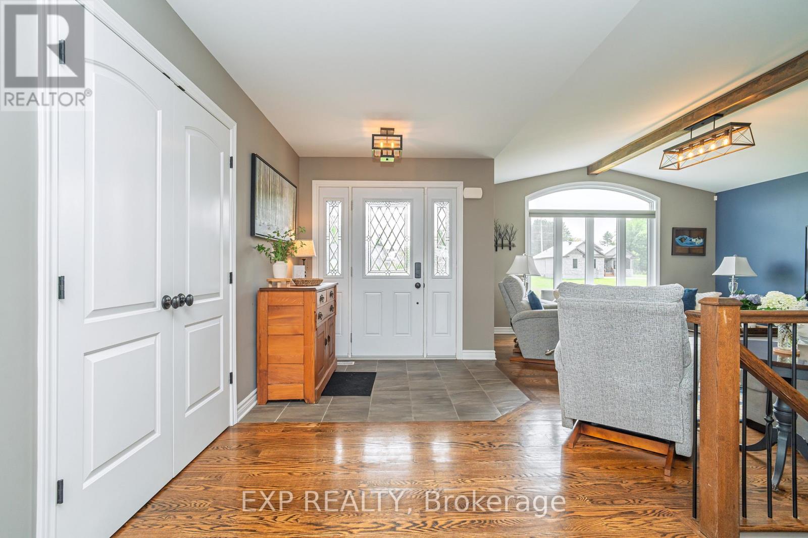 2892 South Nation Way, North Dundas, Ontario  K0E 1W0 - Photo 2 - X12691346