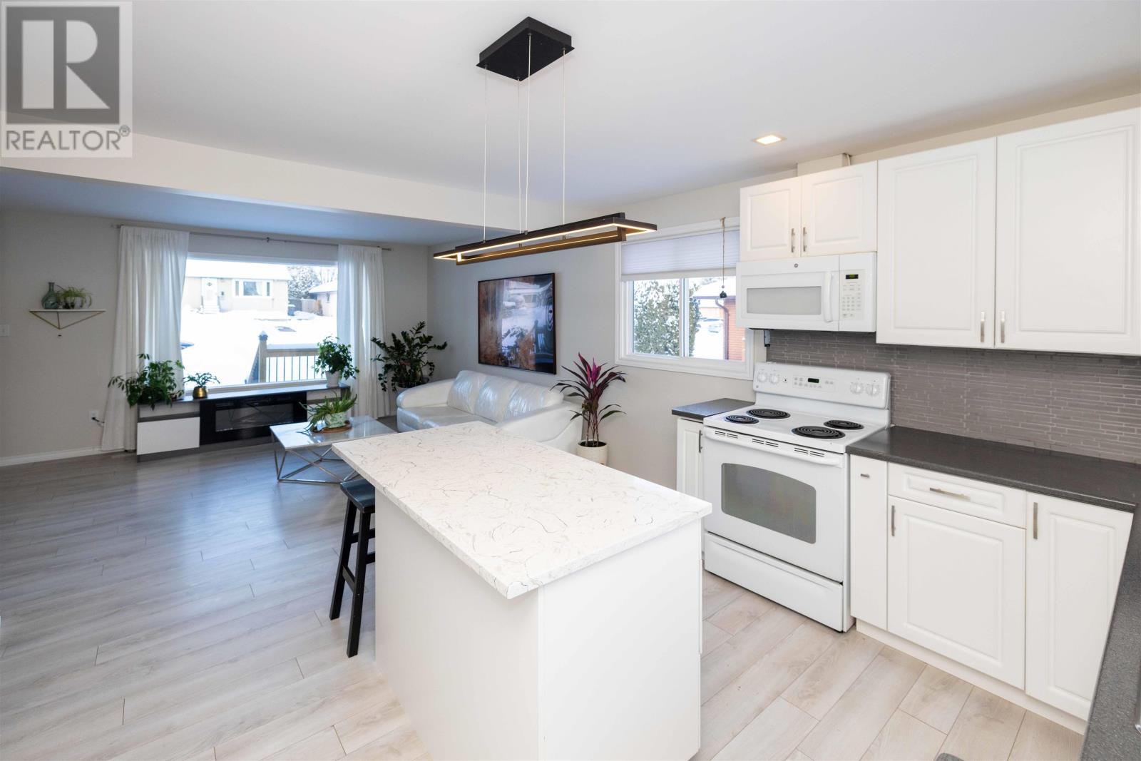 587 Faircrest St, Thunder Bay, Ontario  P7B 2C1 - Photo 10 - TB2600021