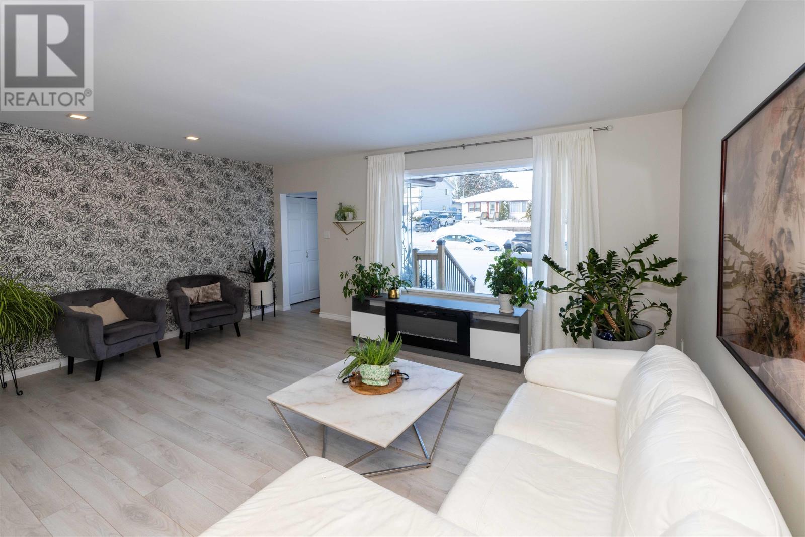 587 Faircrest St, Thunder Bay, Ontario  P7B 2C1 - Photo 2 - TB2600021