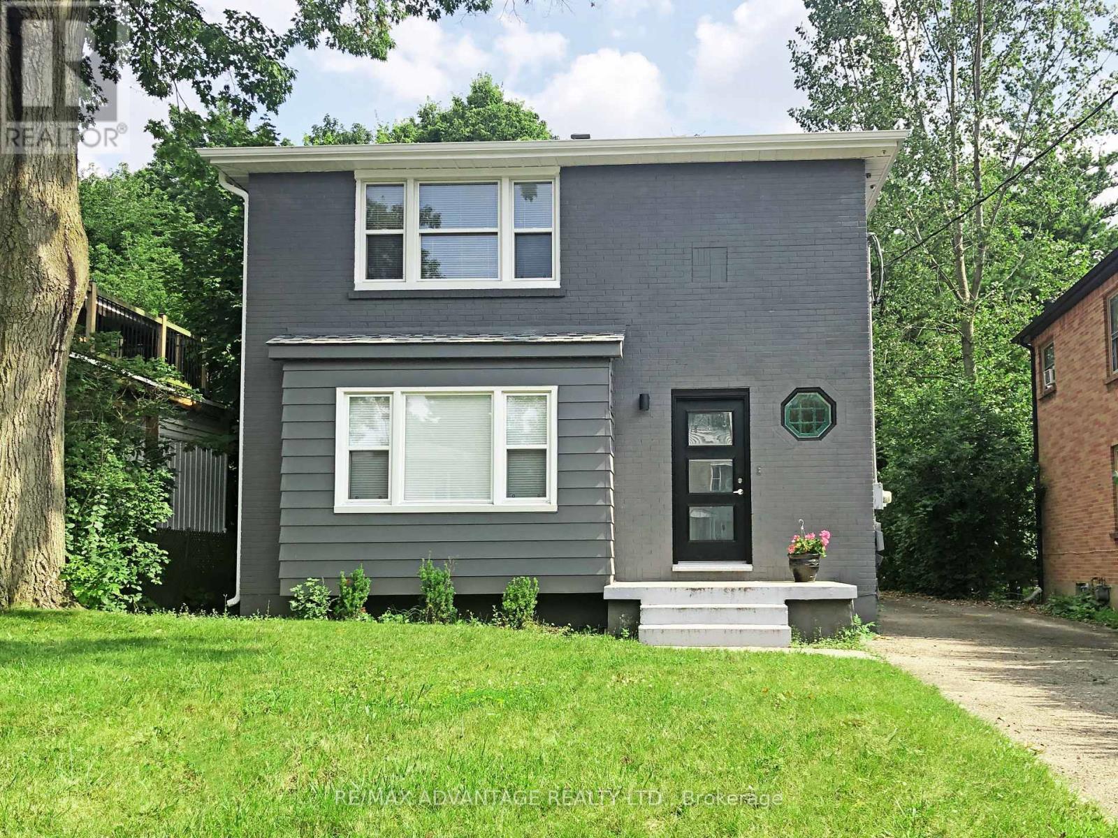 206-208 BARRY PLACE, London North, Ontario