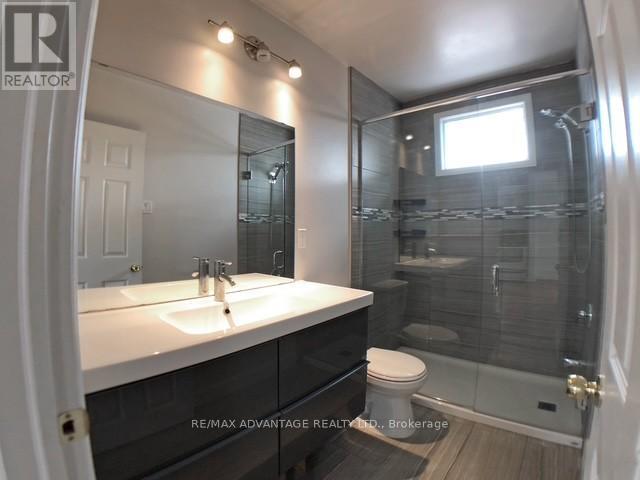 Photo 28 of 50 for 206-208 Barry Place