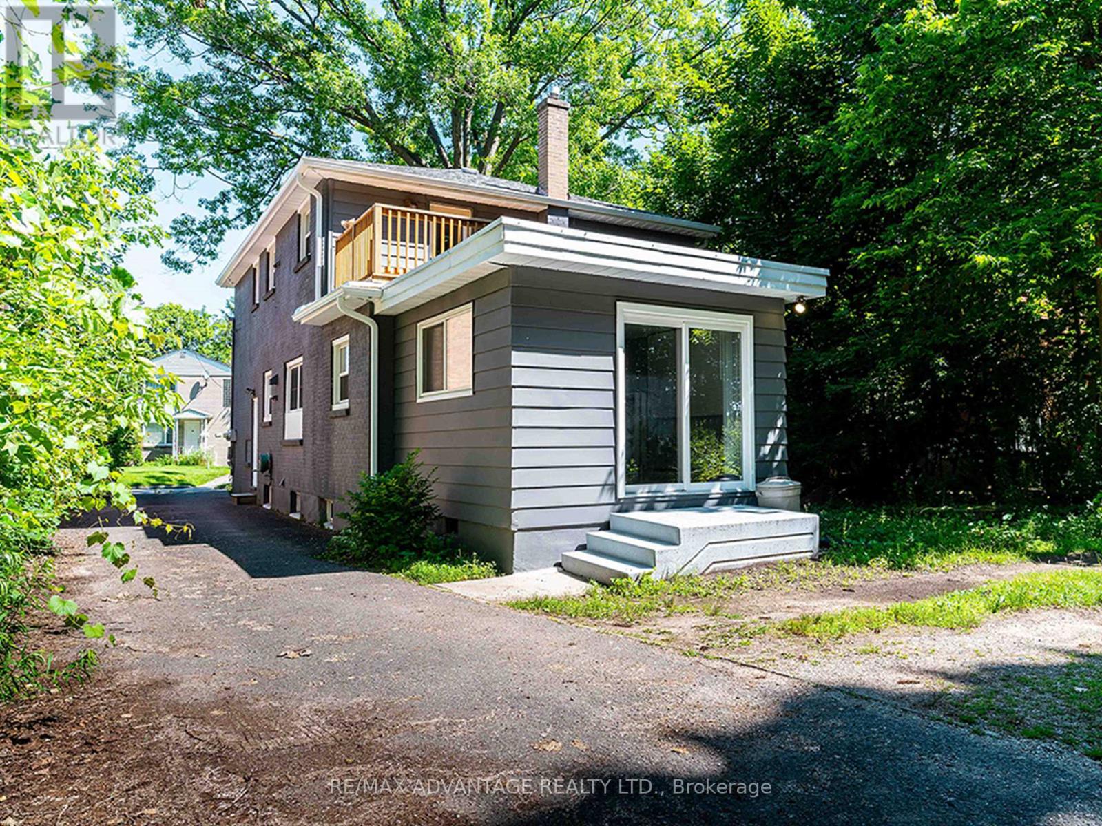 206-208 Barry Place, London North, Ontario  N6H 1K1 - Photo 3 - X12691046