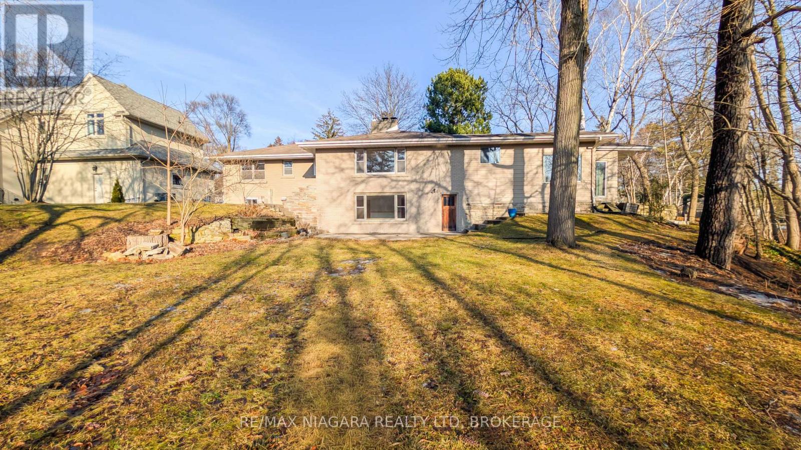 262 Alscot Crescent, Oakville, Ontario  L6J 4R4 - Photo 2 - W12662346