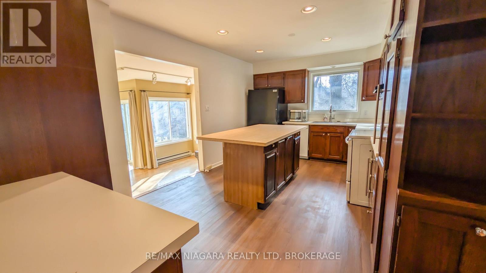 262 Alscot Crescent, Oakville, Ontario  L6J 4R4 - Photo 18 - W12662346