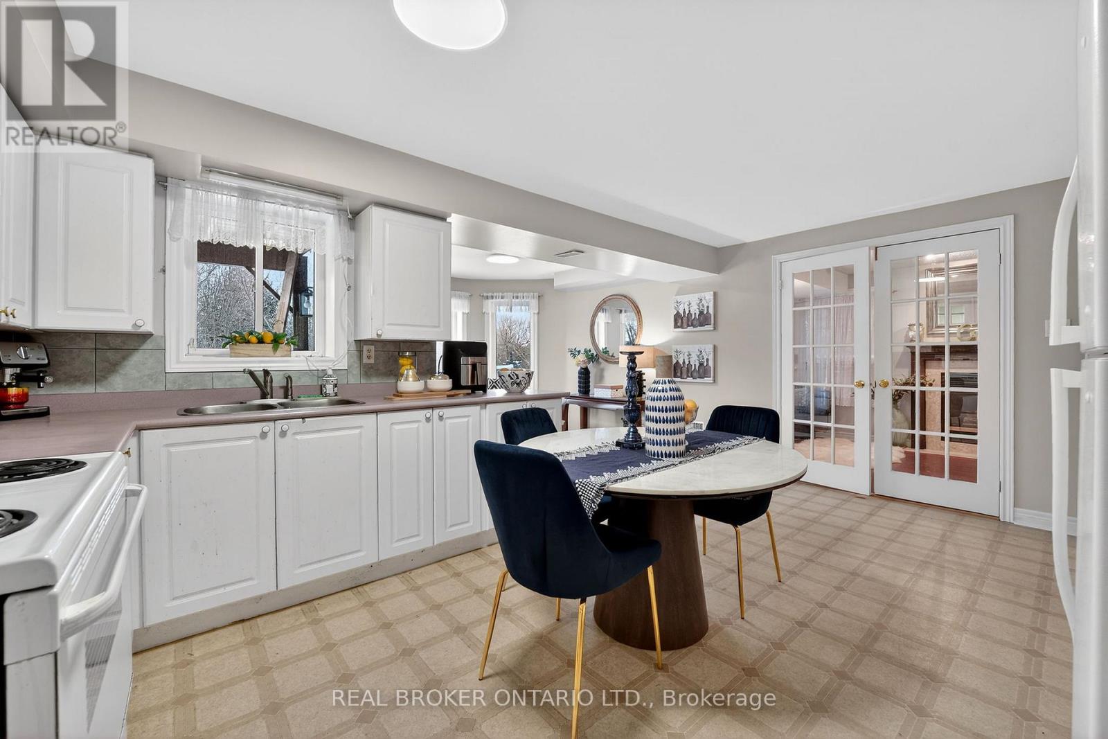 39 Pinebrook Circle, Caledon, Ontario  L7C 1C4 - Photo 30 - W12690984