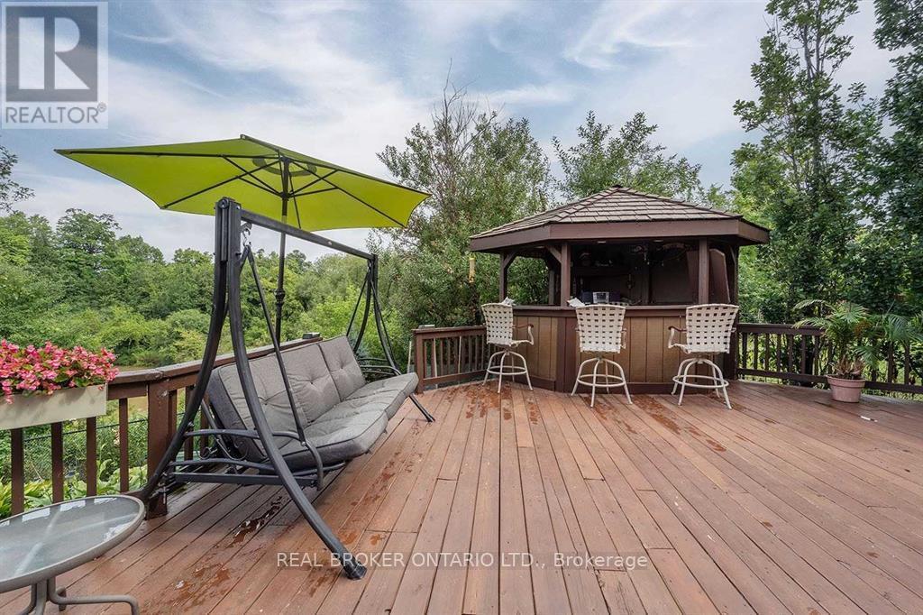 39 Pinebrook Circle, Caledon, Ontario  L7C 1C4 - Photo 50 - W12690984