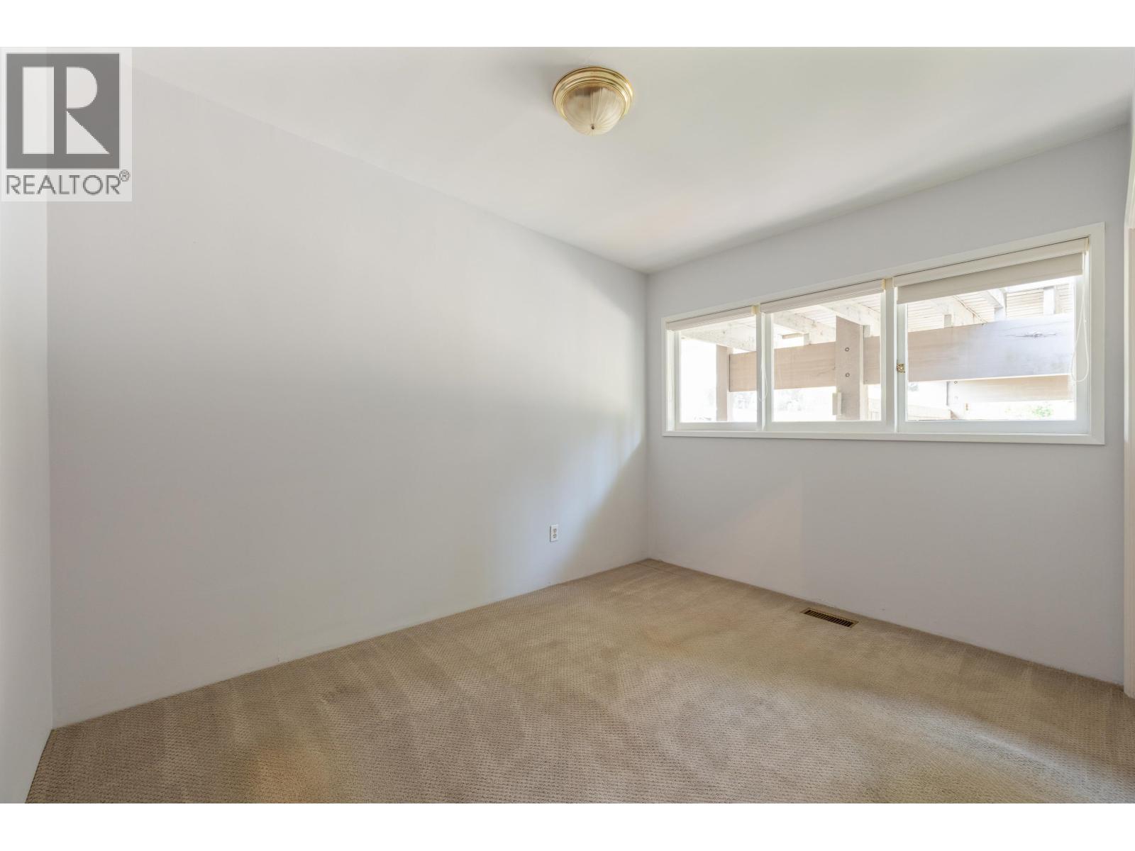 1063 Whitchurch Street, North Vancouver, British Columbia  V7L 2A8 - Photo 14 - R3078857