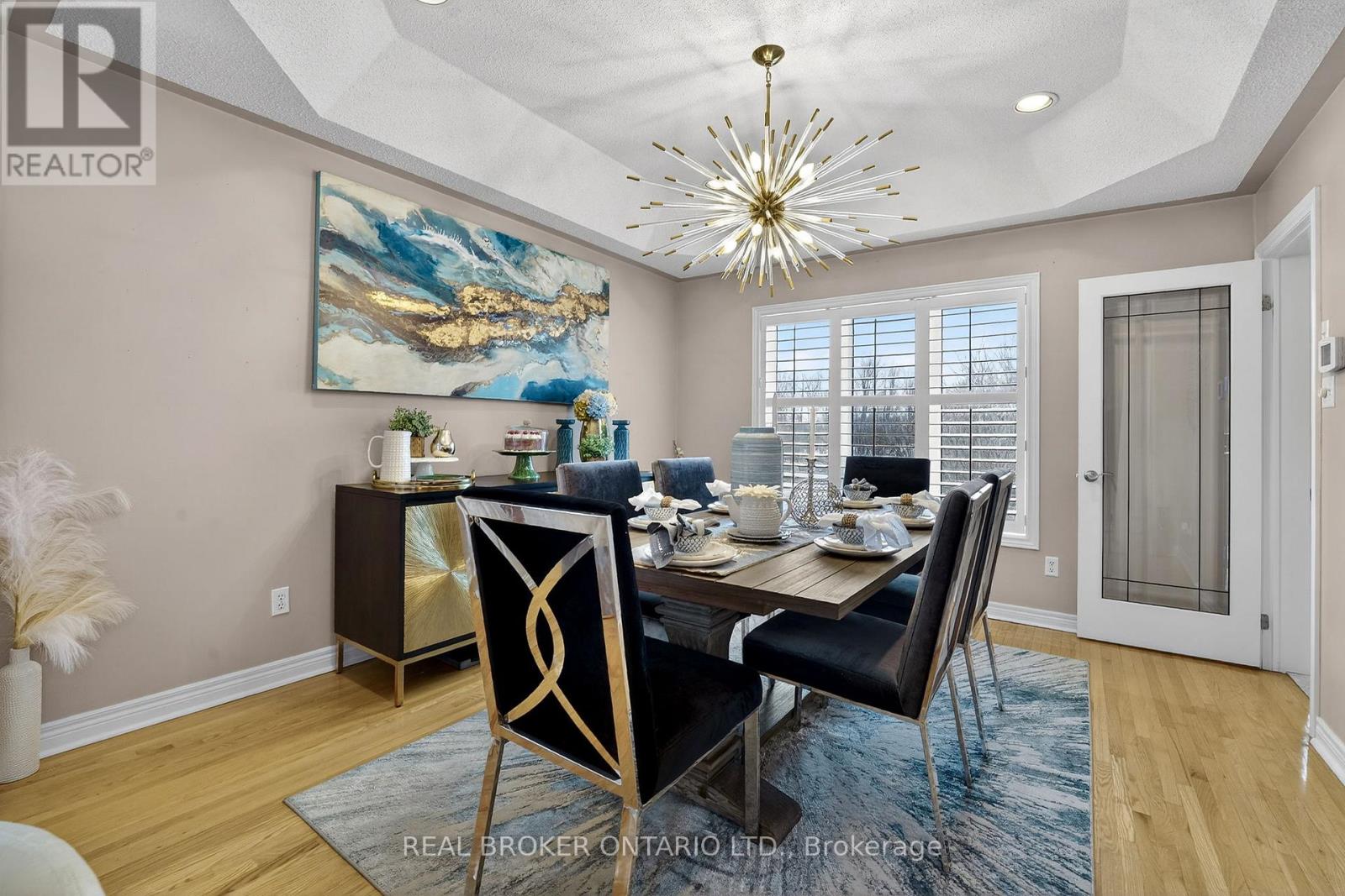 39 Pinebrook Circle, Caledon, Ontario  L7C 1C4 - Photo 8 - W12690984