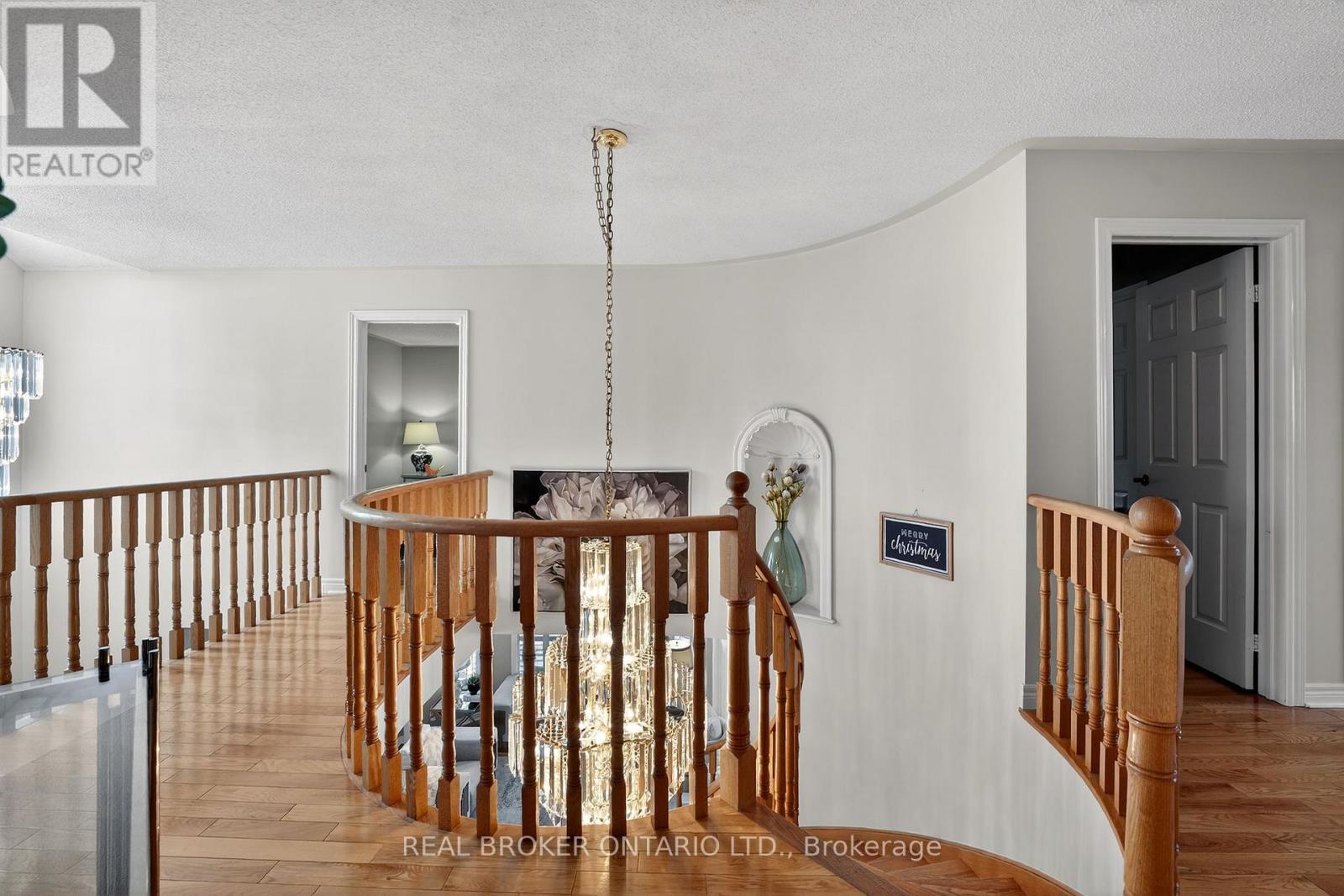 39 Pinebrook Circle, Caledon, Ontario  L7C 1C4 - Photo 16 - W12690984