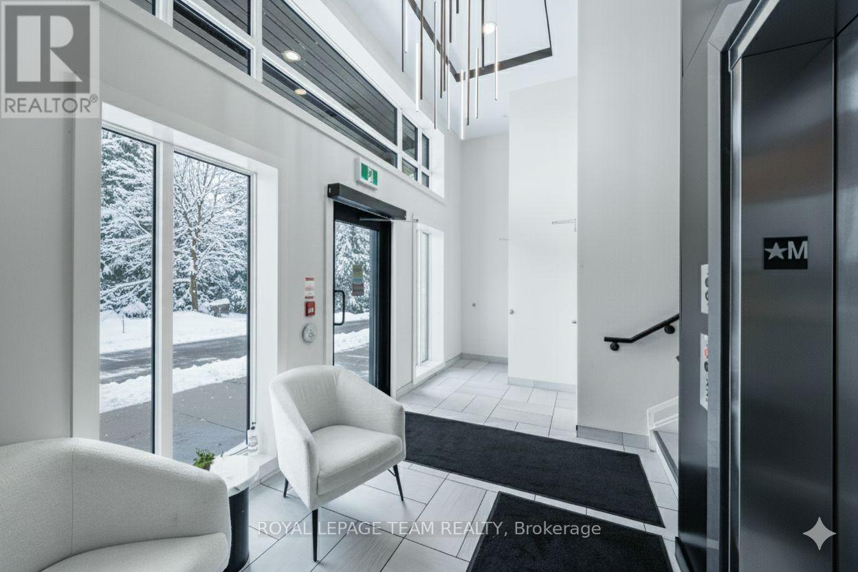301 - 110 Cortile Private, Ottawa, Ontario  K1V 2S8 - Photo 3 - X12606148