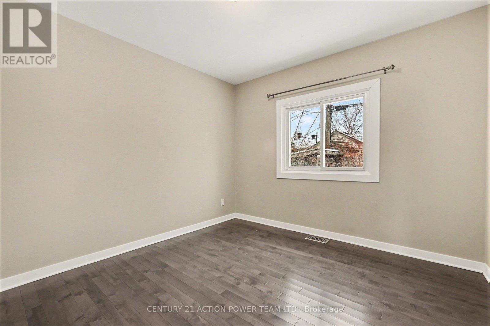 A - 1221 Kitchener Avenue, Ottawa, Ontario  K1V 6W4 - Photo 17 - X12691084