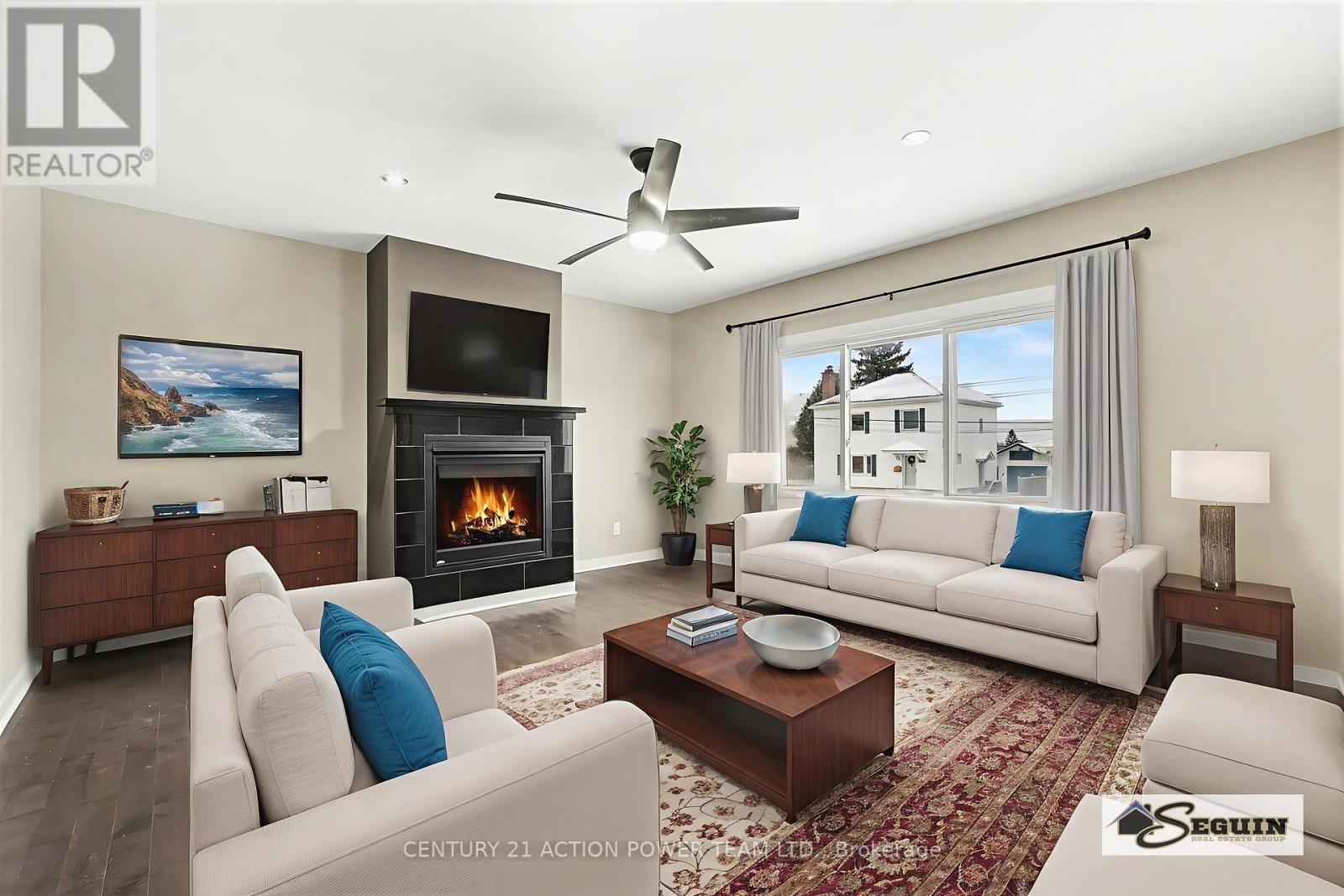 A - 1221 Kitchener Avenue, Ottawa, Ontario  K1V 6W4 - Photo 11 - X12691084