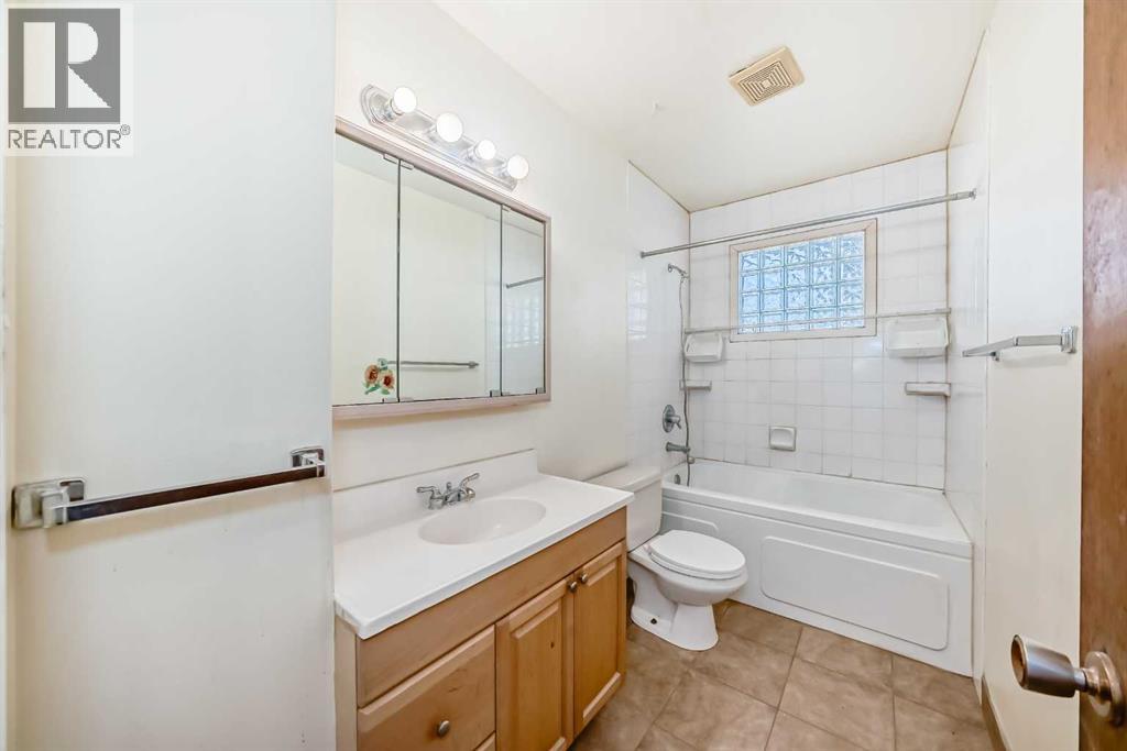 808 Avonlea Place Se, Calgary, Alberta  T2H 1W3 - Photo 22 - A2264800