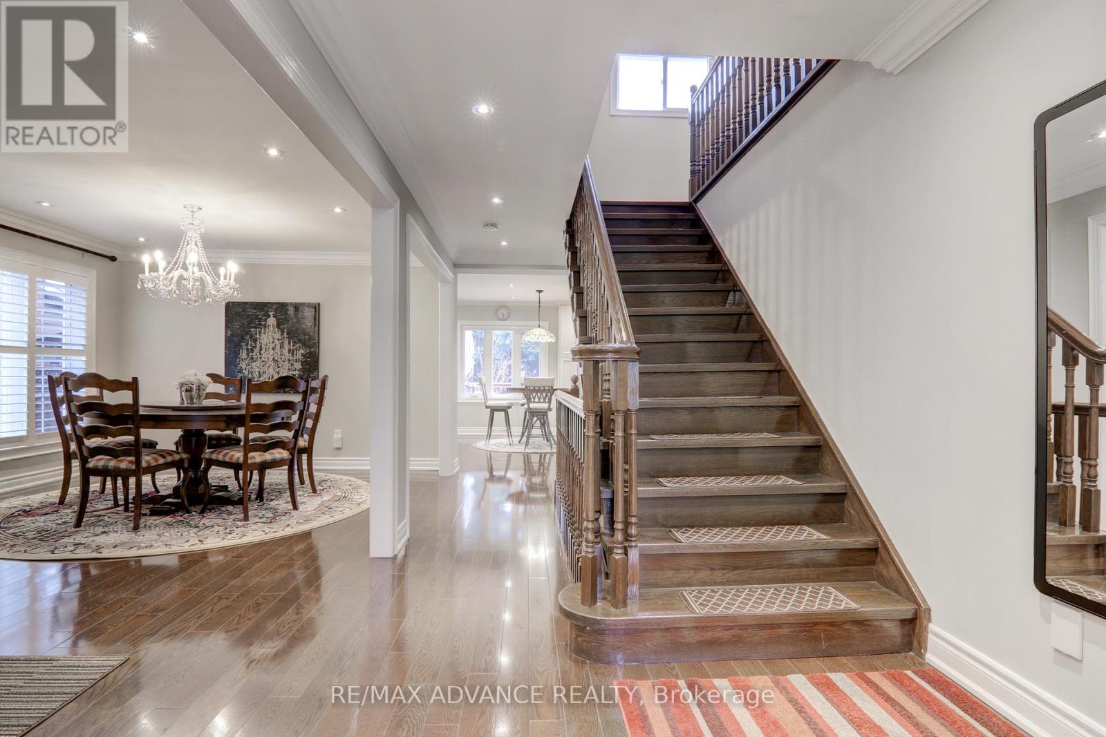 19 Abbeywood Trail, Toronto (Banbury-Don Mills), Ontario  M3B 3B4 - Photo 6 - C12691260