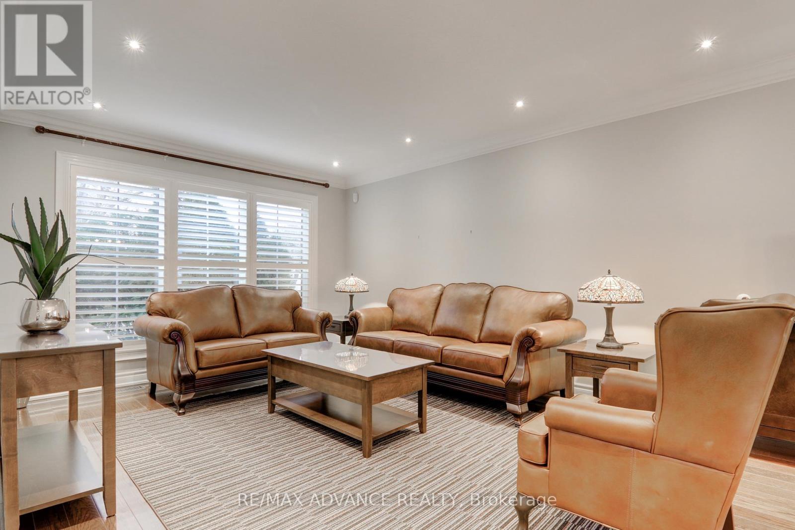 19 Abbeywood Trail, Toronto (Banbury-Don Mills), Ontario  M3B 3B4 - Photo 7 - C12691260