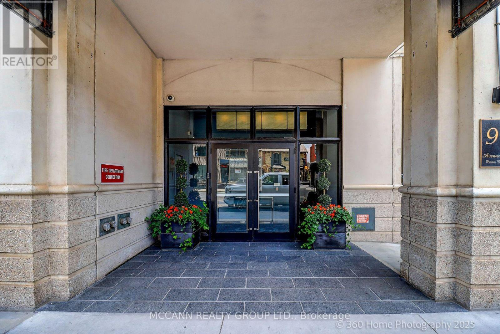 607 - 99 AVENUE ROAD, Toronto, Ontario