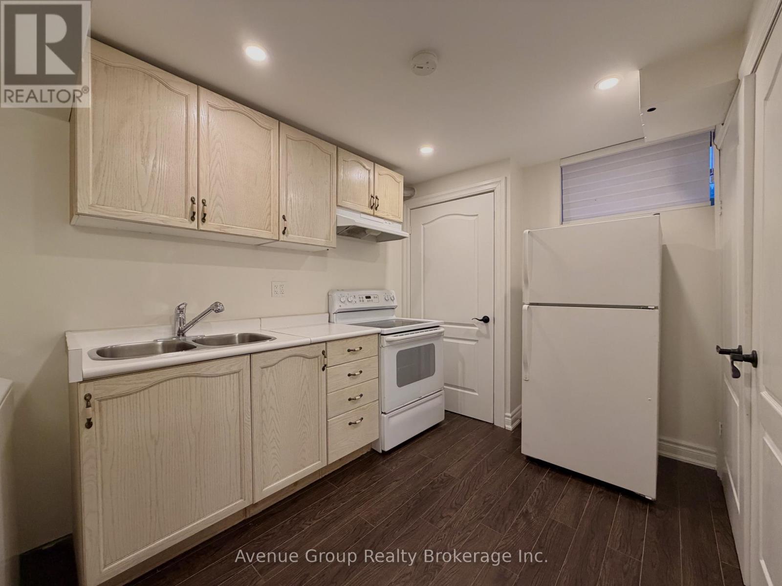 Lower - 190 Northwood Drive, Toronto, Ontario  M2M 2K4 - Photo 9 - C12691364