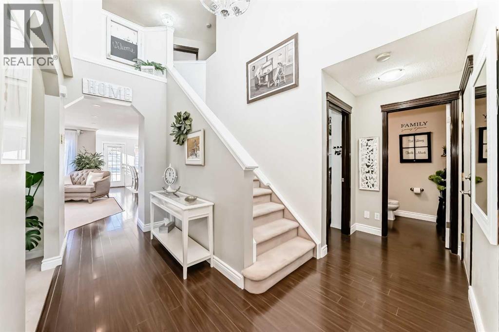 91 Somerglen Road Sw, Calgary, Alberta  T2Y 3S3 - Photo 4 - A2278120