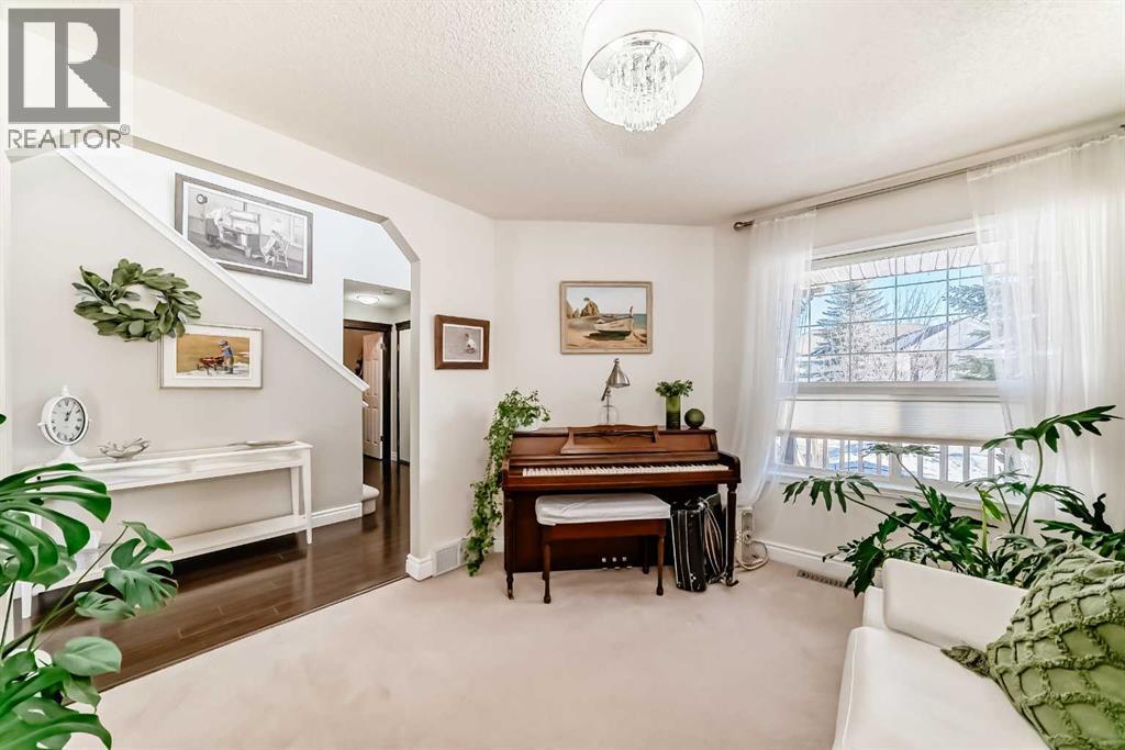 91 Somerglen Road Sw, Calgary, Alberta  T2Y 3S3 - Photo 16 - A2278120