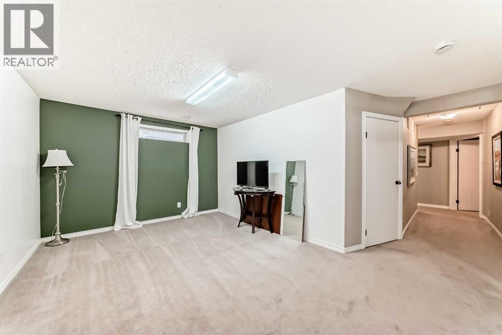 91 Somerglen Road Sw, Calgary, Alberta  T2Y 3S3 - Photo 33 - A2278120