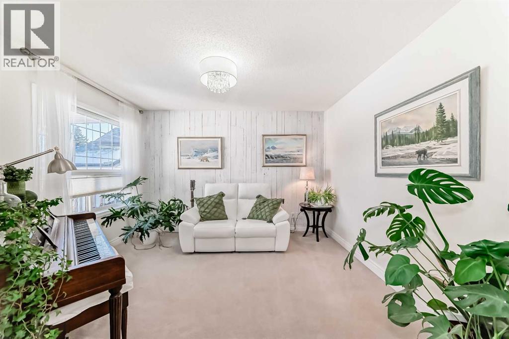 91 Somerglen Road Sw, Calgary, Alberta  T2Y 3S3 - Photo 15 - A2278120