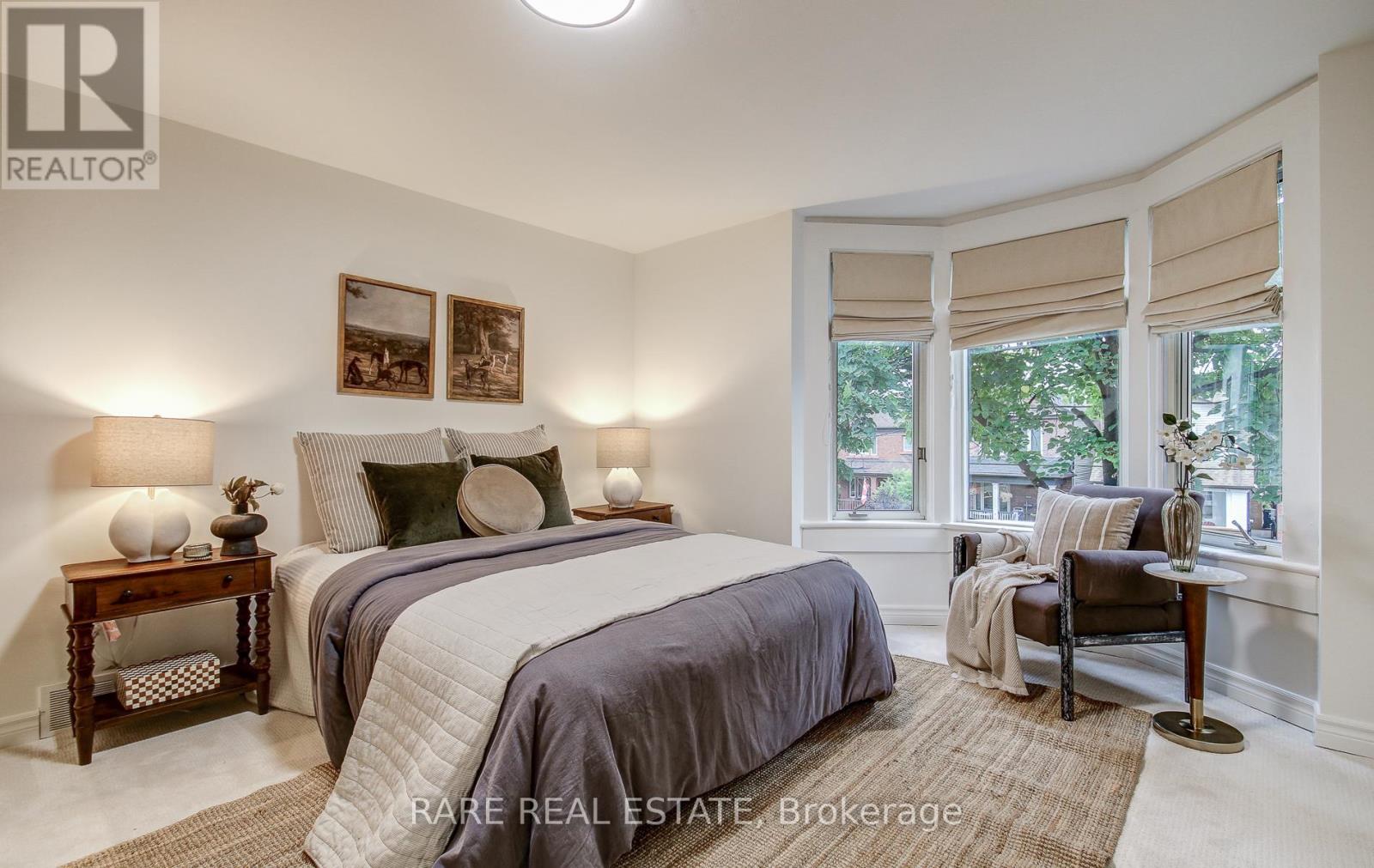 965 Logan Avenue, Toronto, Ontario  M4K 3E6 - Photo 11 - E12691262