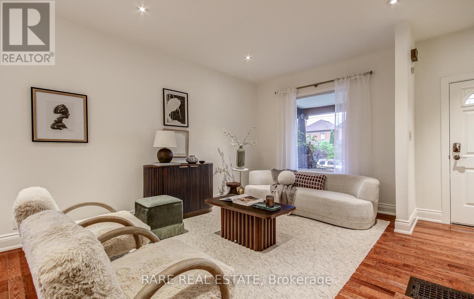 965 Logan Avenue, Toronto, Ontario  M4K 3E6 - Photo 3 - E12691262