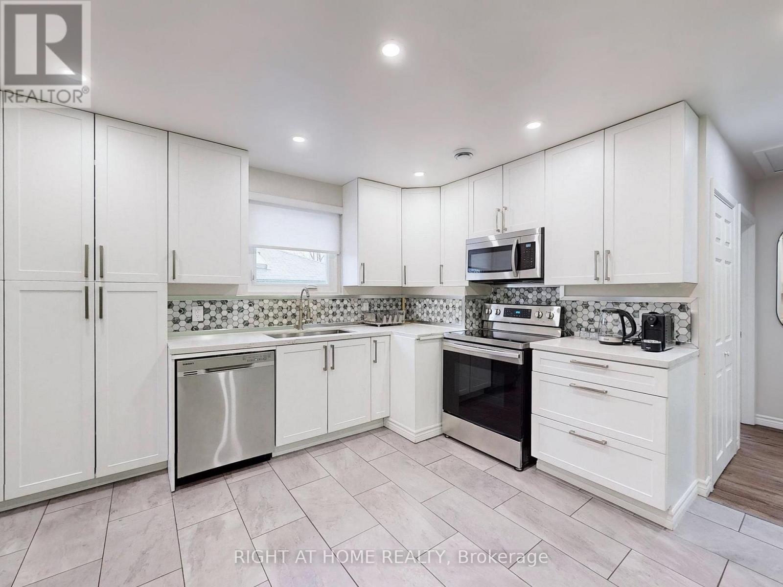 Upper - 606 Shakespeare Avenue N, Oshawa, Ontario  L1H 3H7 - Photo 16 - E12691390