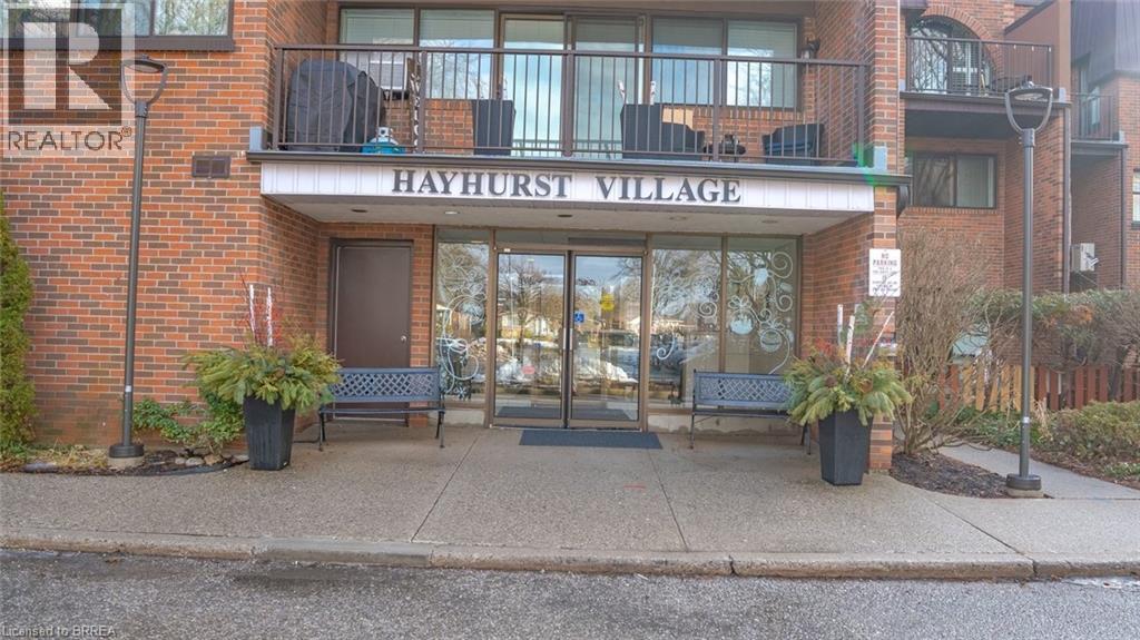 36 Hayhurst Road Unit# 136, Brantford, Ontario  N3R 6Y9 - Photo 2 - 40798060