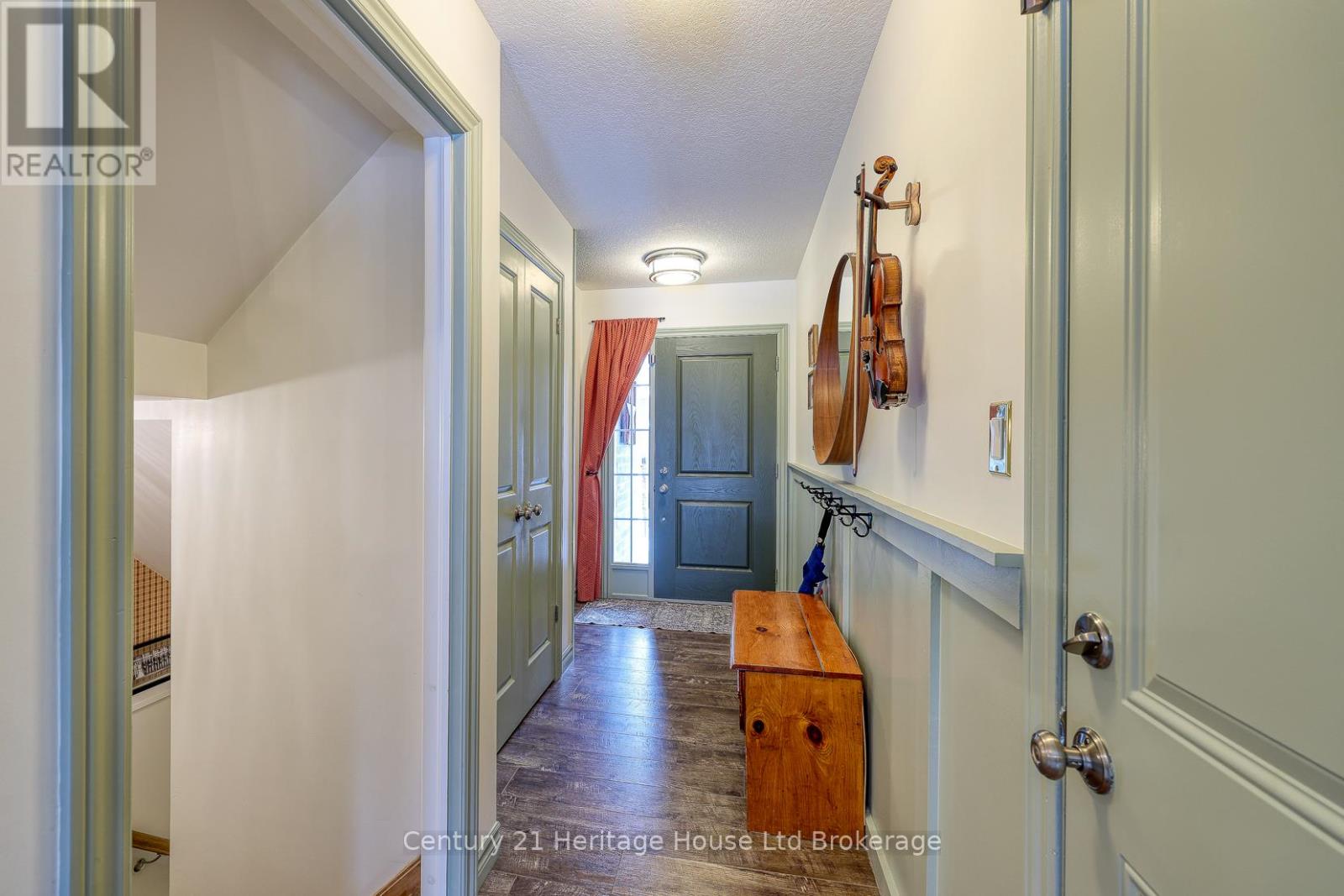 72 Pearl Street, Tillsonburg, Ontario  N4G 0A2 - Photo 4 - X12691354