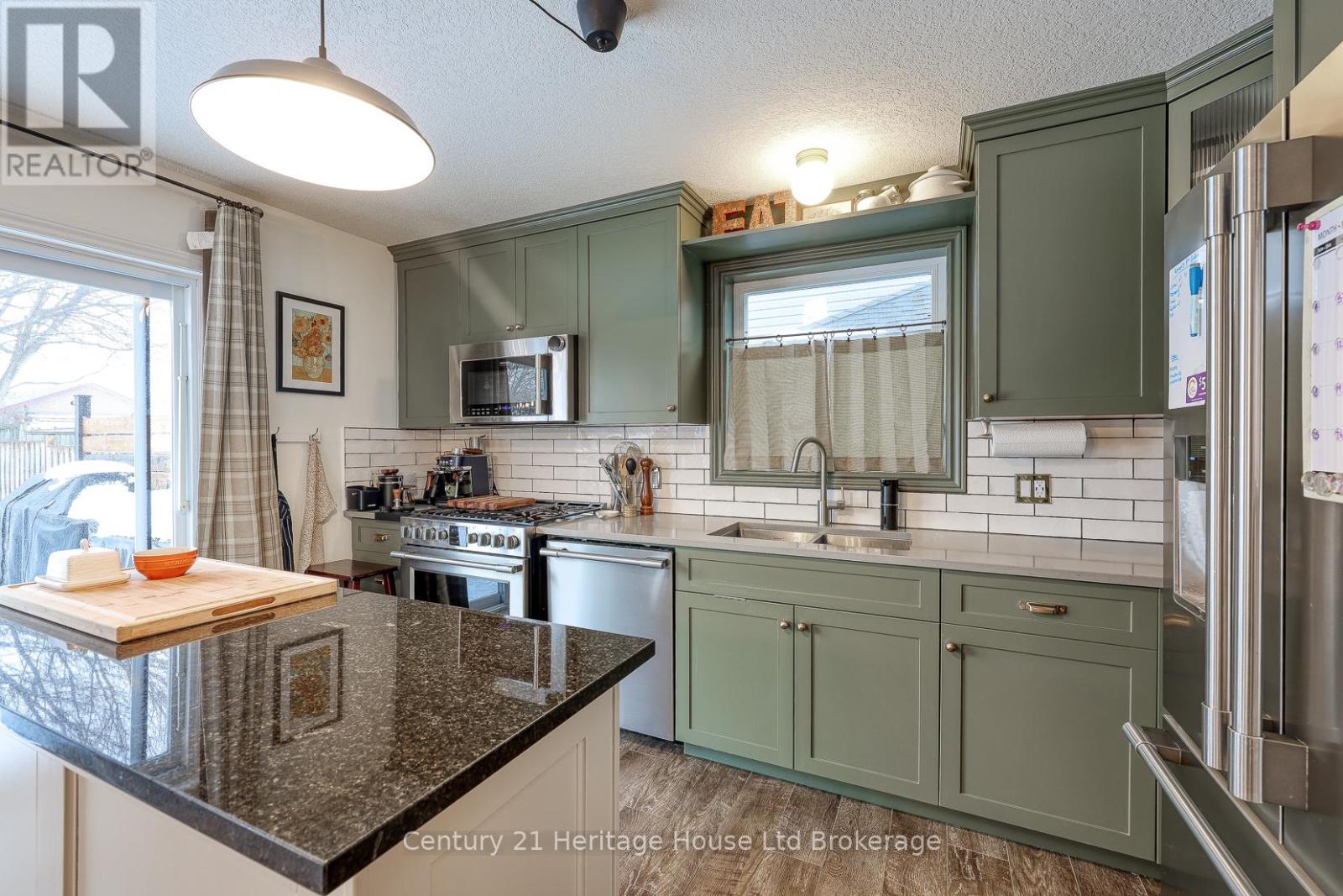 72 Pearl Street, Tillsonburg, Ontario  N4G 0A2 - Photo 8 - X12691354