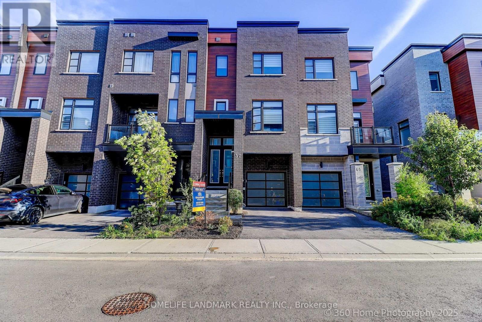 57 Laskin Drive, Vaughan, Ontario  L6A 5A4 - Photo 2 - N12691394