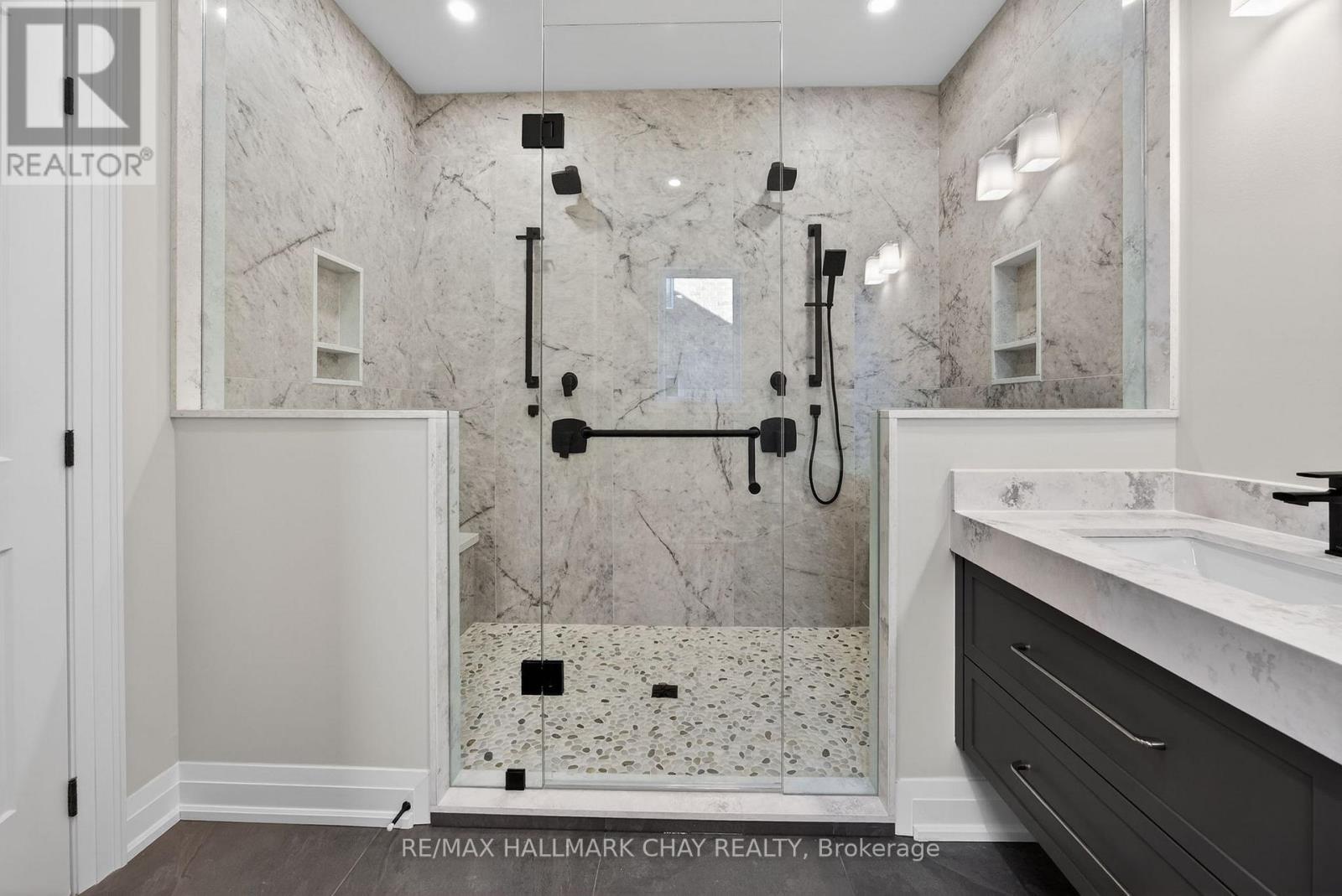 86 37th Street N, Wasaga Beach, Ontario  L9Z 2B5 - Photo 12 - S12691270