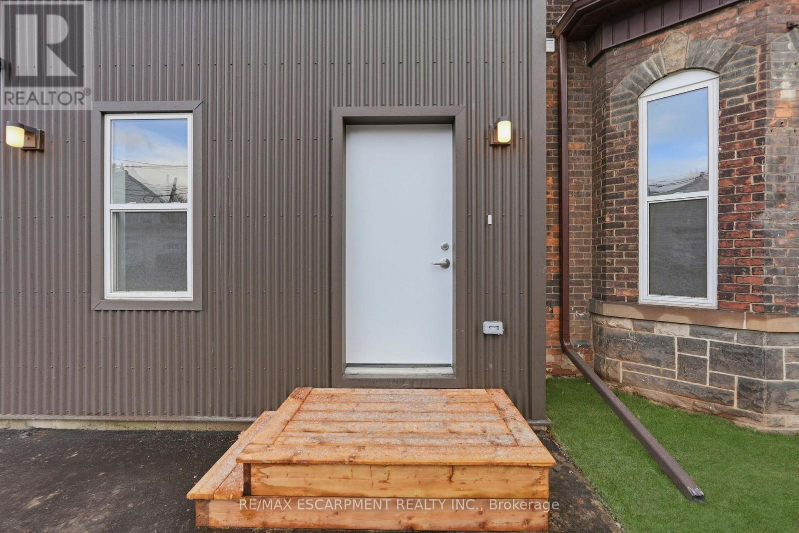 1 - 231 Park Street N, Hamilton (Central), Ontario  L8L 1L9 - Photo 5 - X12651822