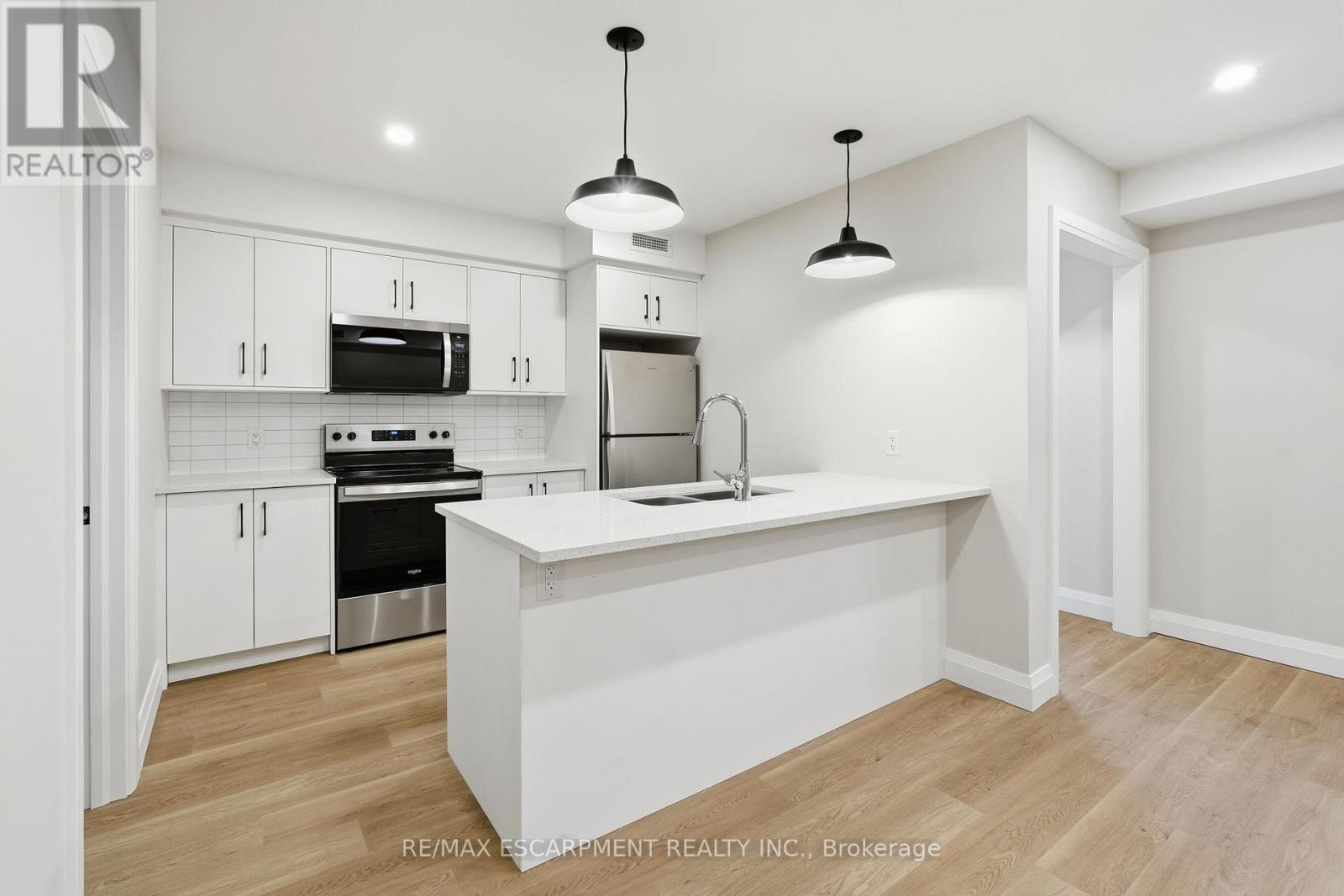 2 - 231 Park Street N, Hamilton (Central), Ontario  L8L 1L9 - Photo 8 - X12651850