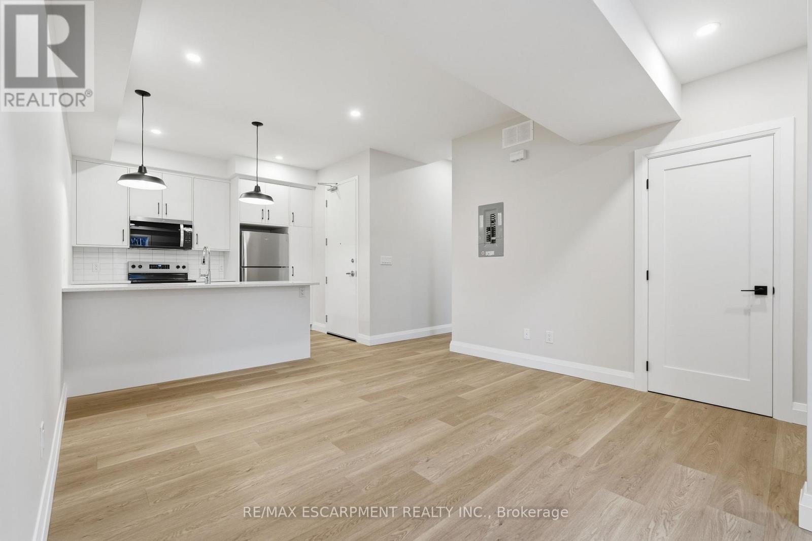 1 - 231 Park Street N, Hamilton (Central), Ontario  L8L 1L9 - Photo 9 - X12651822