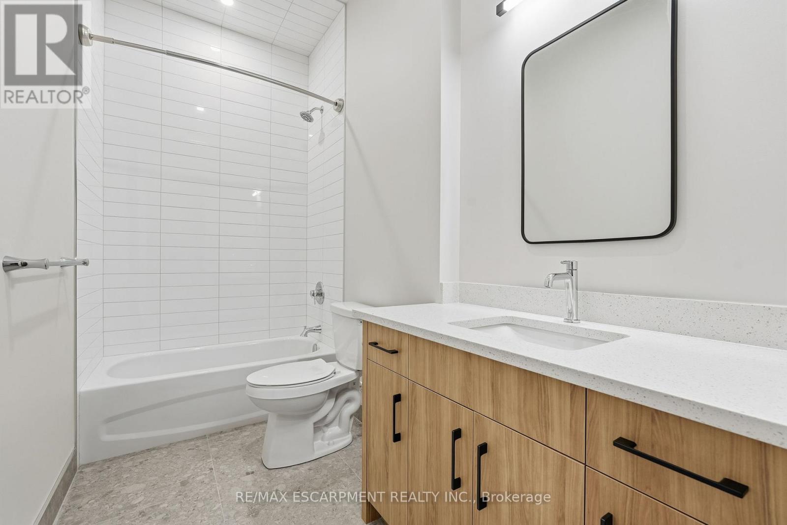 1 - 231 Park Street N, Hamilton (Central), Ontario  L8L 1L9 - Photo 18 - X12651822