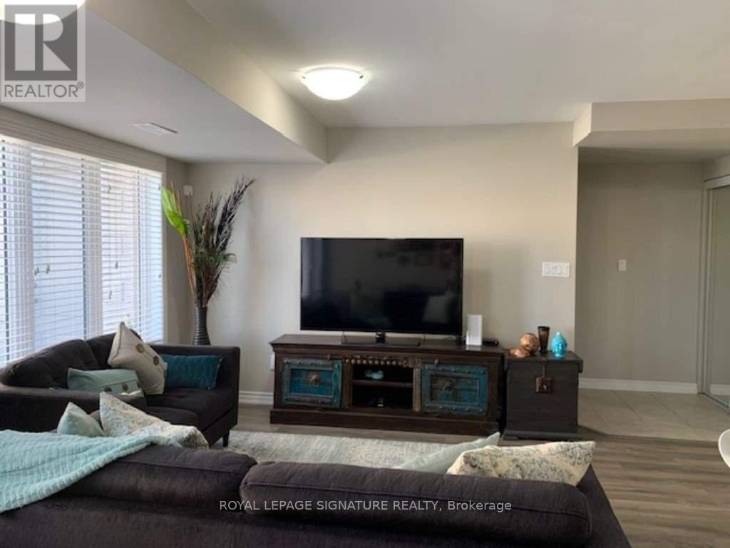 36 Daylily Lane, Kitchener, Ontario  N2R 0L7 - Photo 26 - X12687912