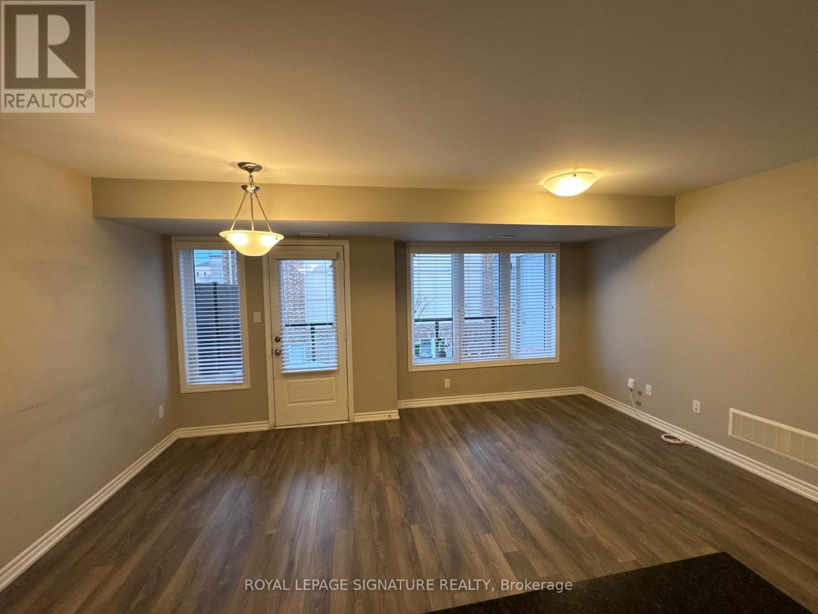 36 Daylily Lane, Kitchener, Ontario  N2R 0L7 - Photo 5 - X12687912