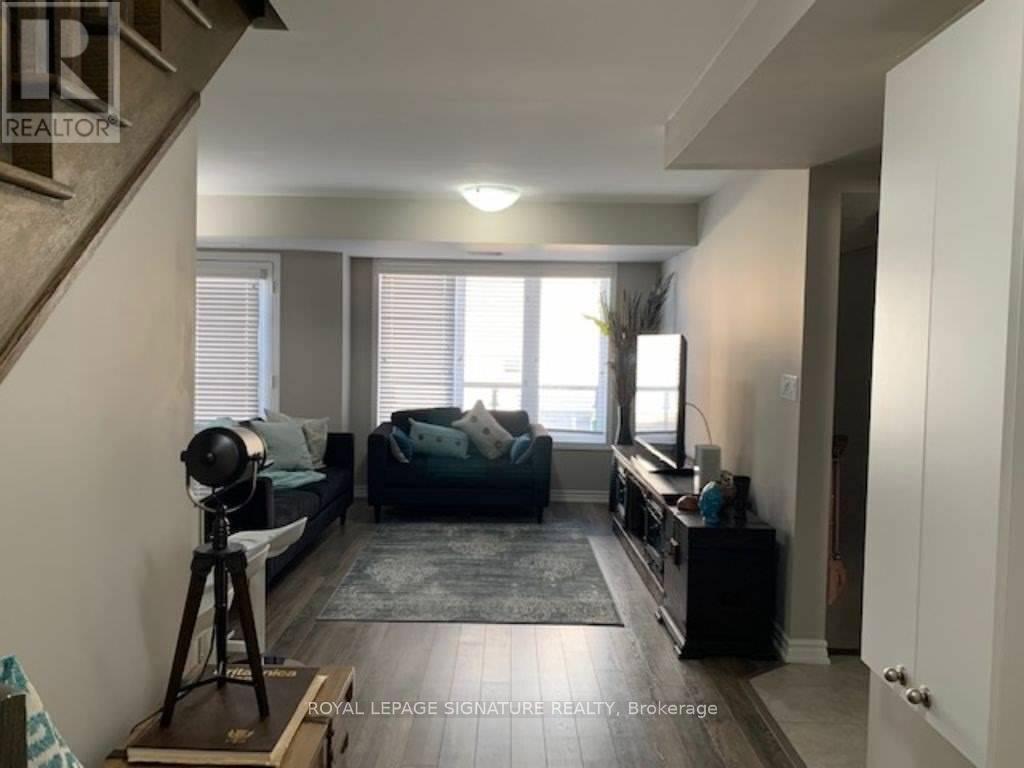 36 Daylily Lane, Kitchener, Ontario  N2R 0L7 - Photo 3 - X12687912