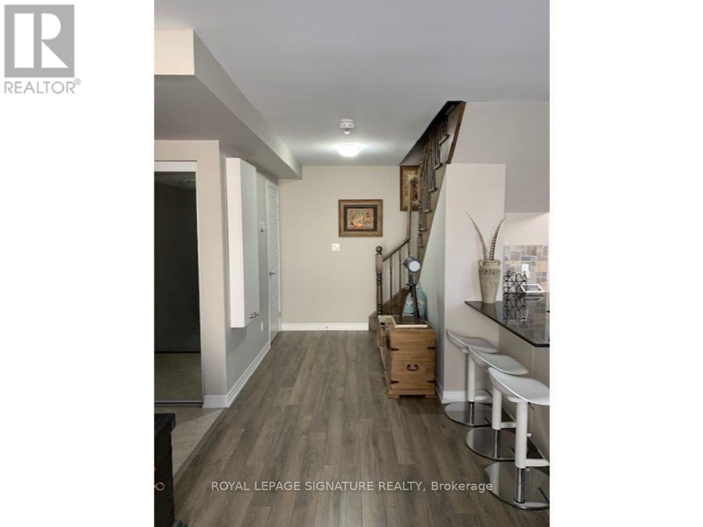 36 Daylily Lane, Kitchener, Ontario  N2R 0L7 - Photo 9 - X12687912