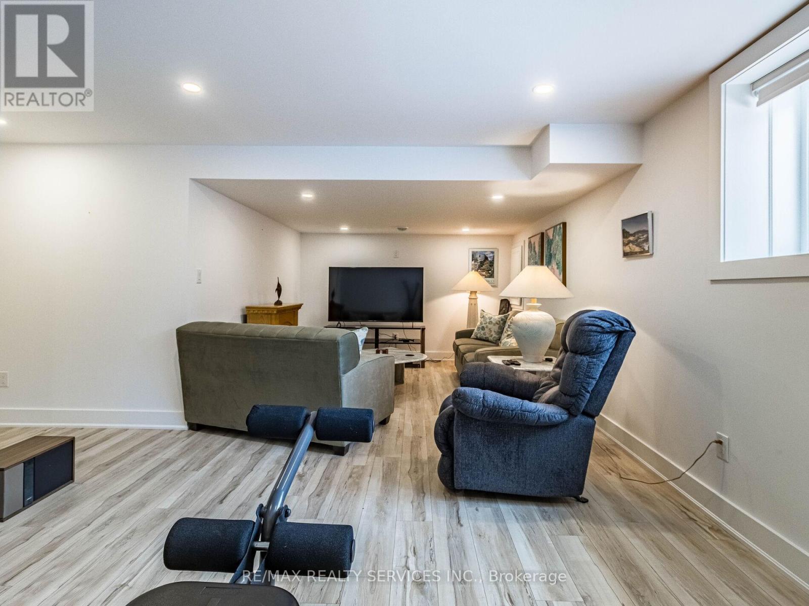 18 Princeton Common Street, St. Catharines, Ontario  L2N 0B7 - Photo 23 - X12689720